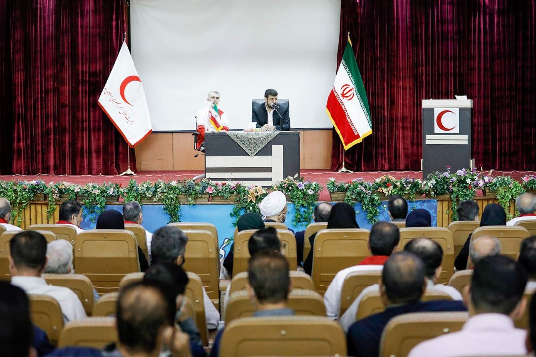 تصاویر نشست صمیمانه پرسنل معاونت توسعه منابع انسانی و پشتیبانی با ریاست جمعیت هلال احمر